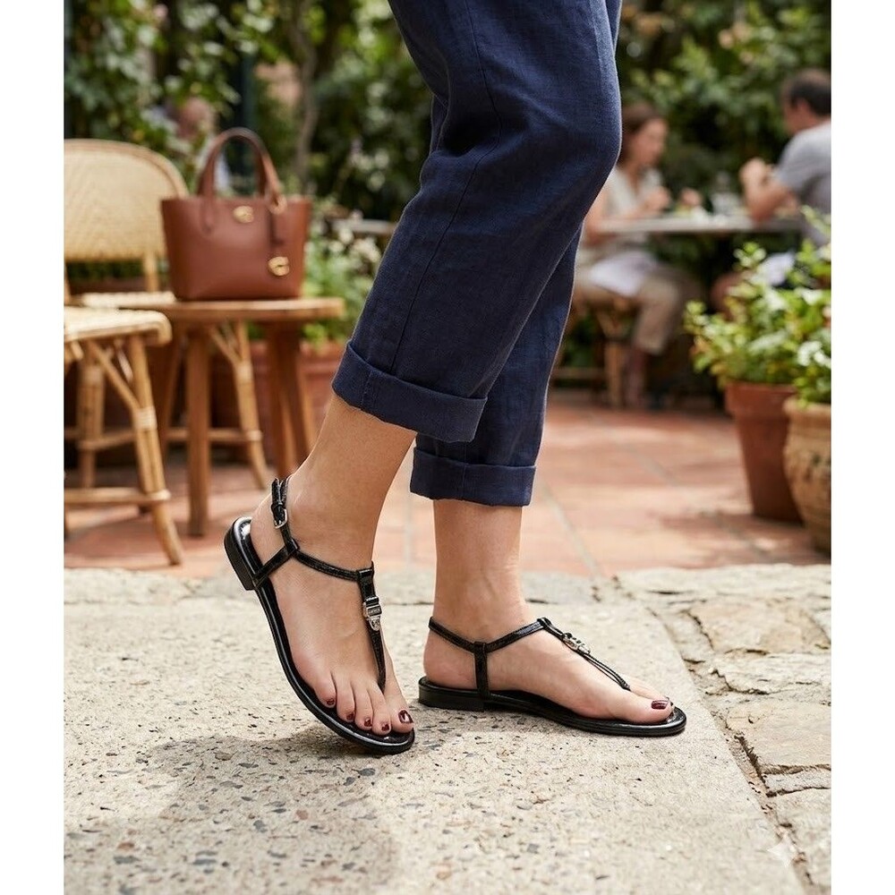 Coach Womens 8B Sieannah Black Leather Turnlock T-Strap Thong Sandals